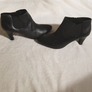 NEW Bandolino size 10 ankle boots